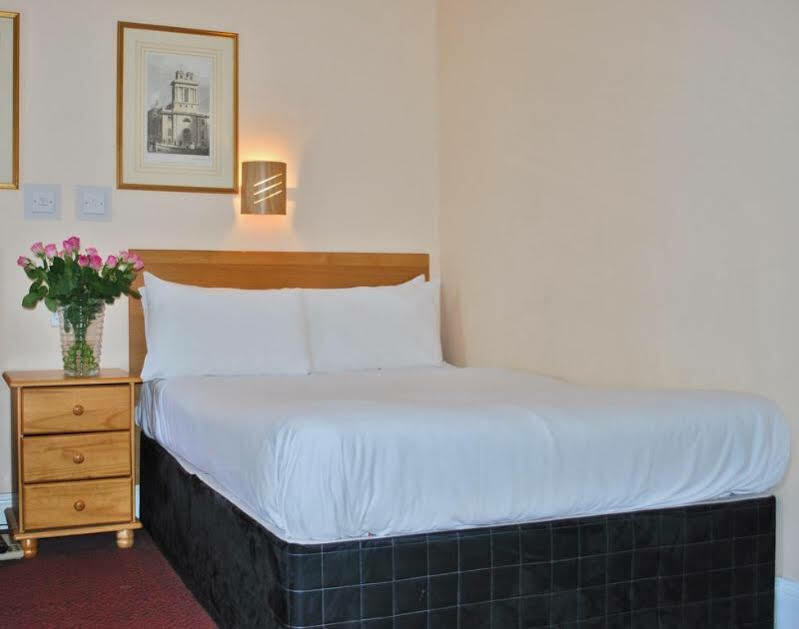 Lord Kensington Hotel London Bagian luar foto